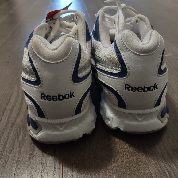 Reebok Women's White Blue Leather upper running shoes size 9 - Picture 7 of 10